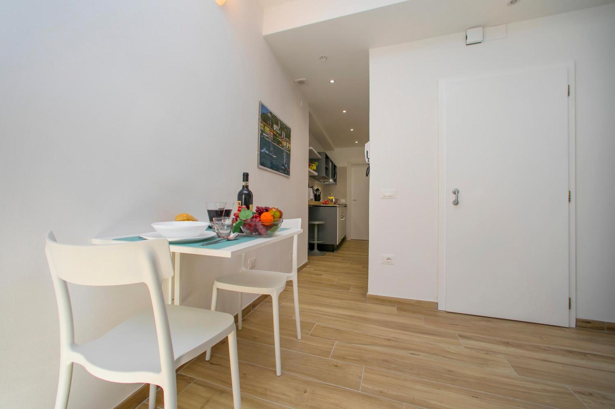 Nido Sui Tetti Di Riva Del Garda - Happy Rentals Eksteriør bilde