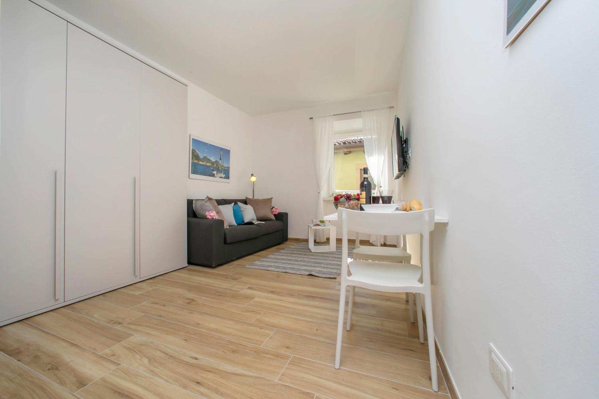 Nido Sui Tetti Di Riva Del Garda - Happy Rentals Eksteriør bilde
