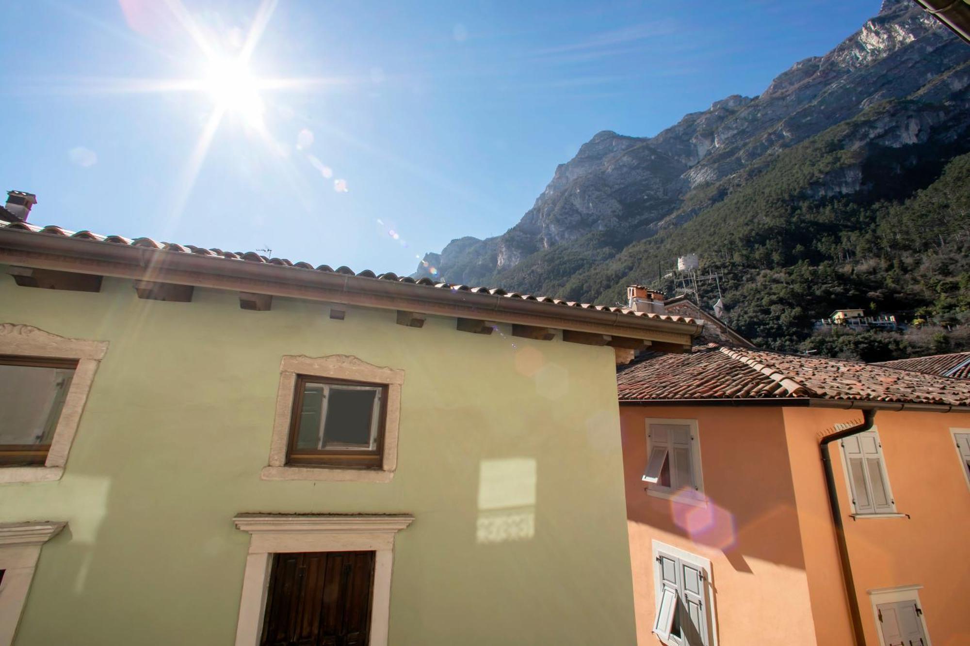 Nido Sui Tetti Di Riva Del Garda - Happy Rentals Eksteriør bilde