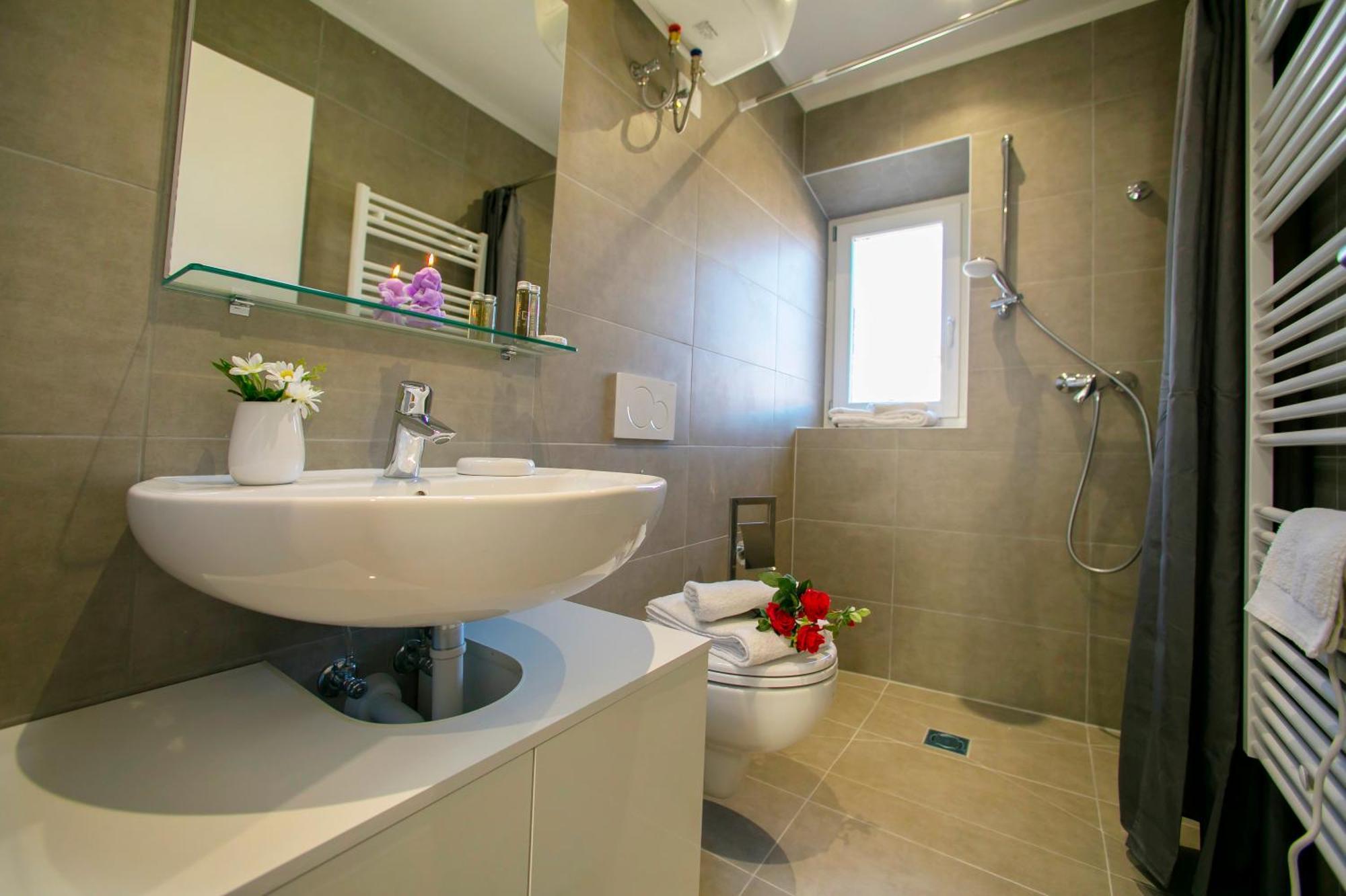 Nido Sui Tetti Di Riva Del Garda - Happy Rentals Eksteriør bilde