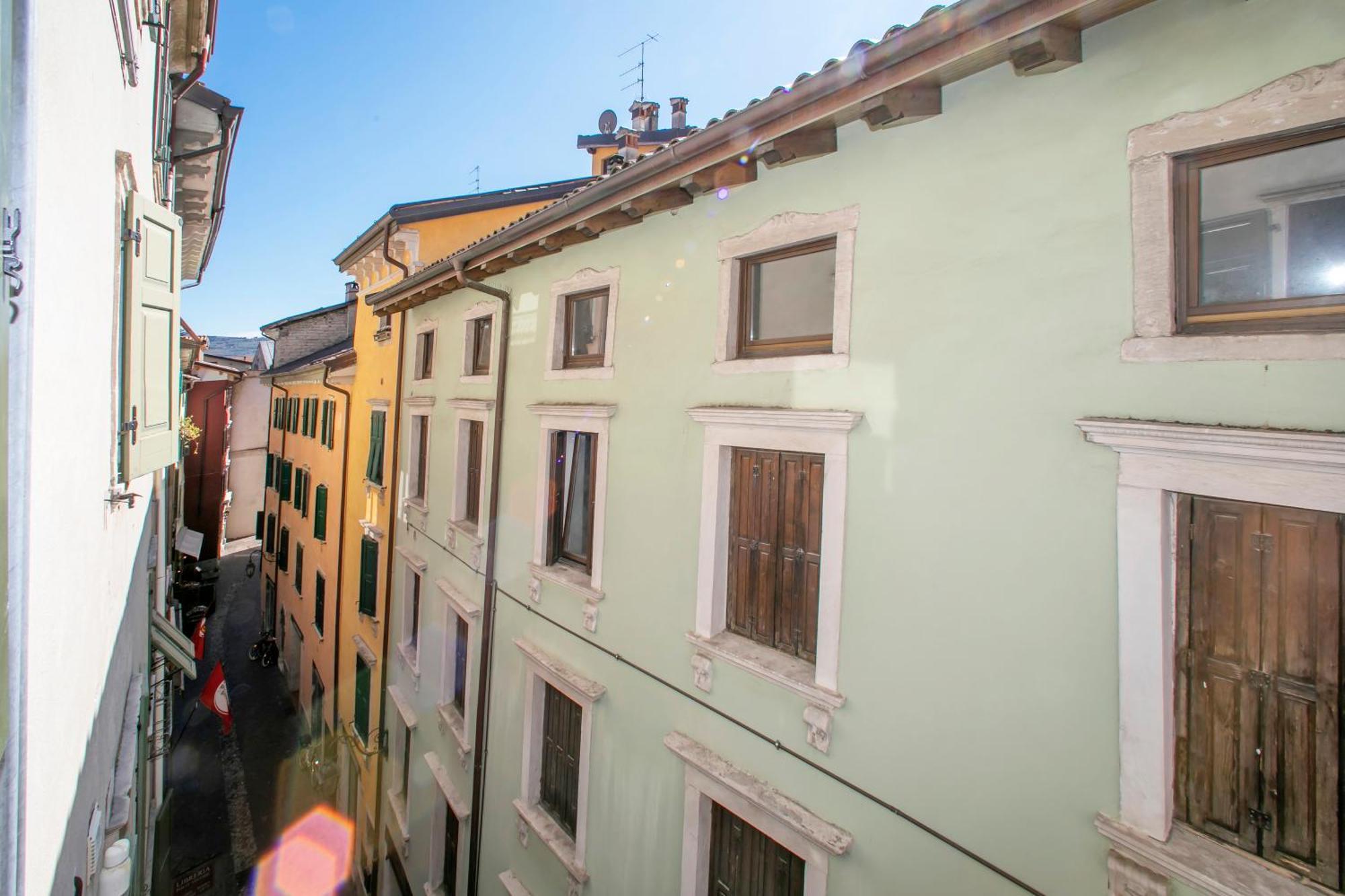 Nido Sui Tetti Di Riva Del Garda - Happy Rentals Eksteriør bilde